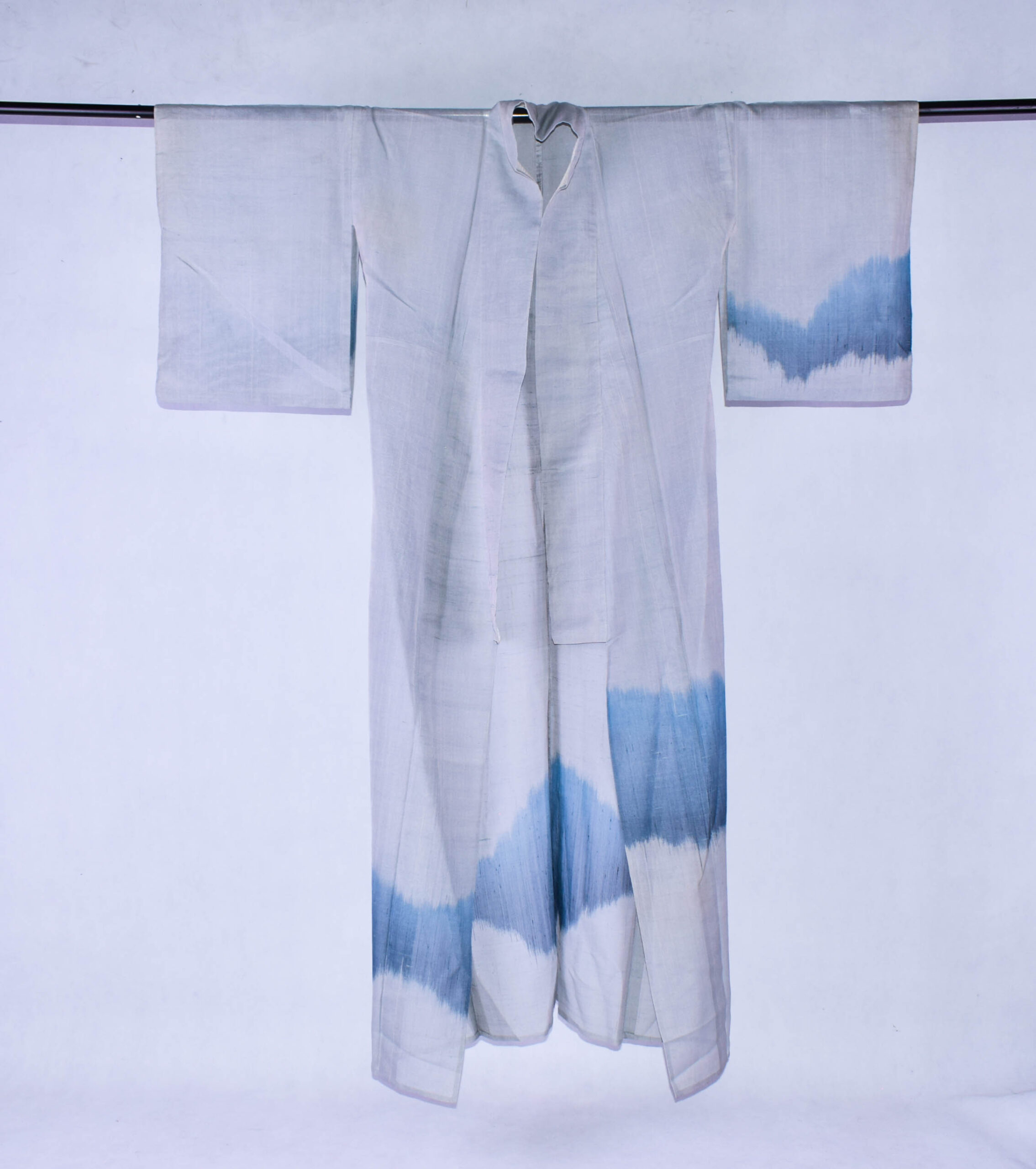 Kimono usumono w kolorze shiro-nezumi