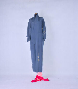 Kimono vintage z motywem matsu w odcieniu Hanada-iro